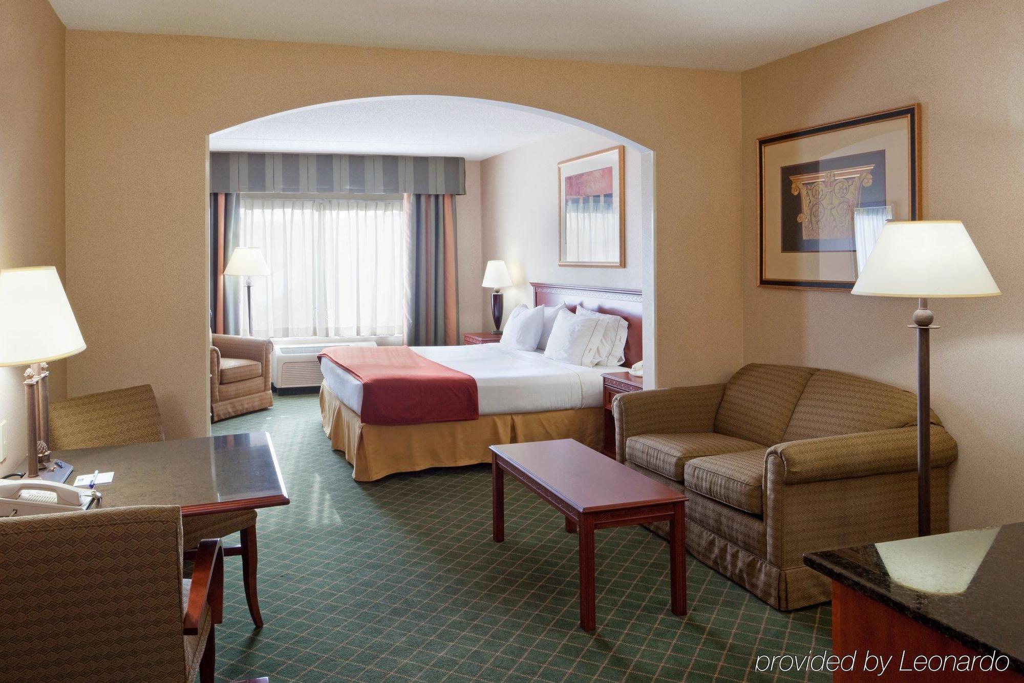 Holiday Inn Express Hotel & Suites Auburn By Ihg Номер фото