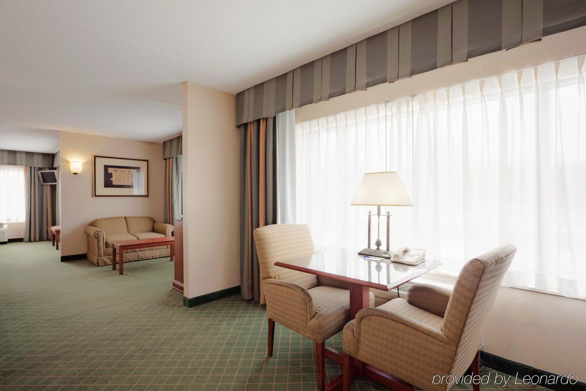 Holiday Inn Express Hotel & Suites Auburn By Ihg Номер фото